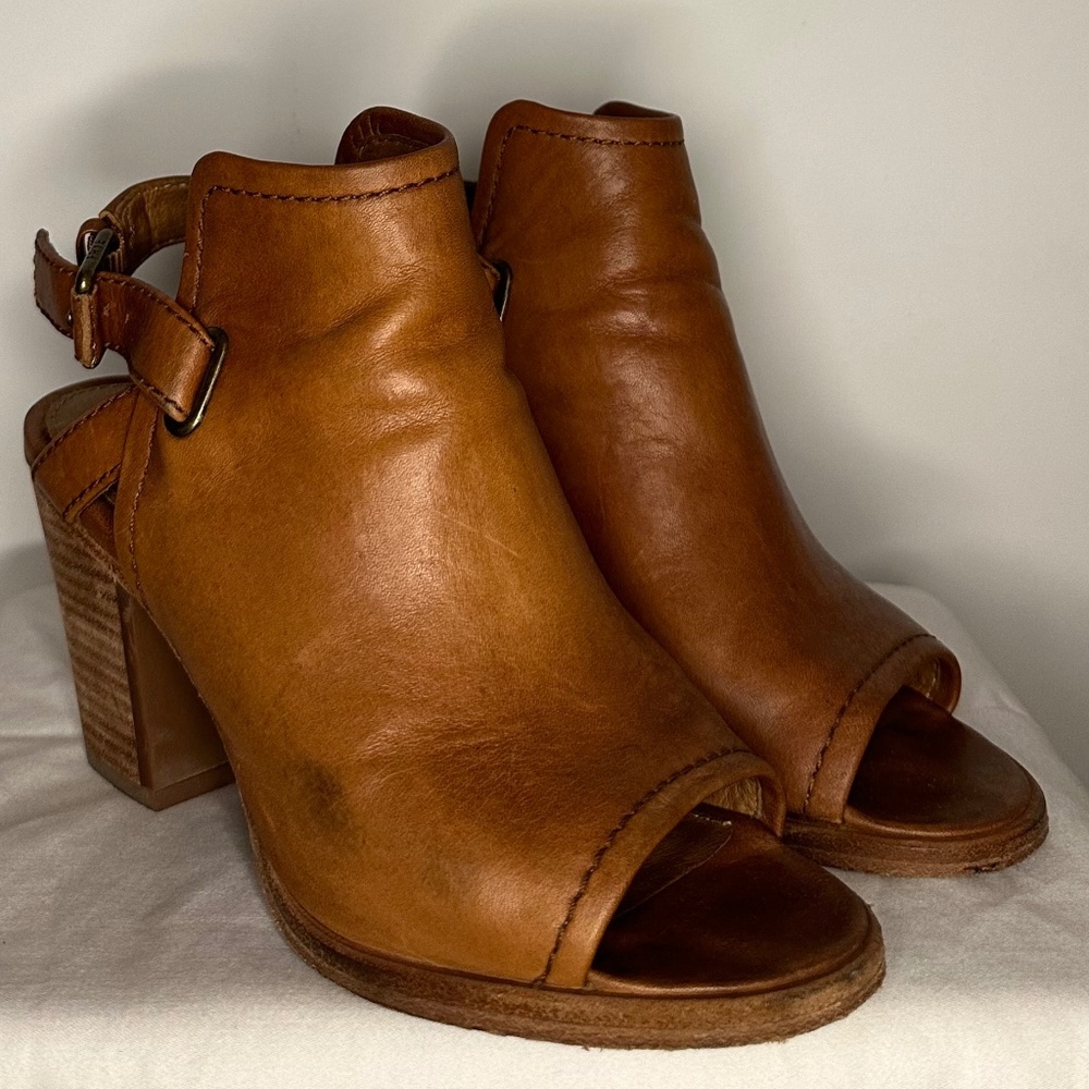 Frye Brown Leather Dani Slingback Bootie with Peep Toe Size 7